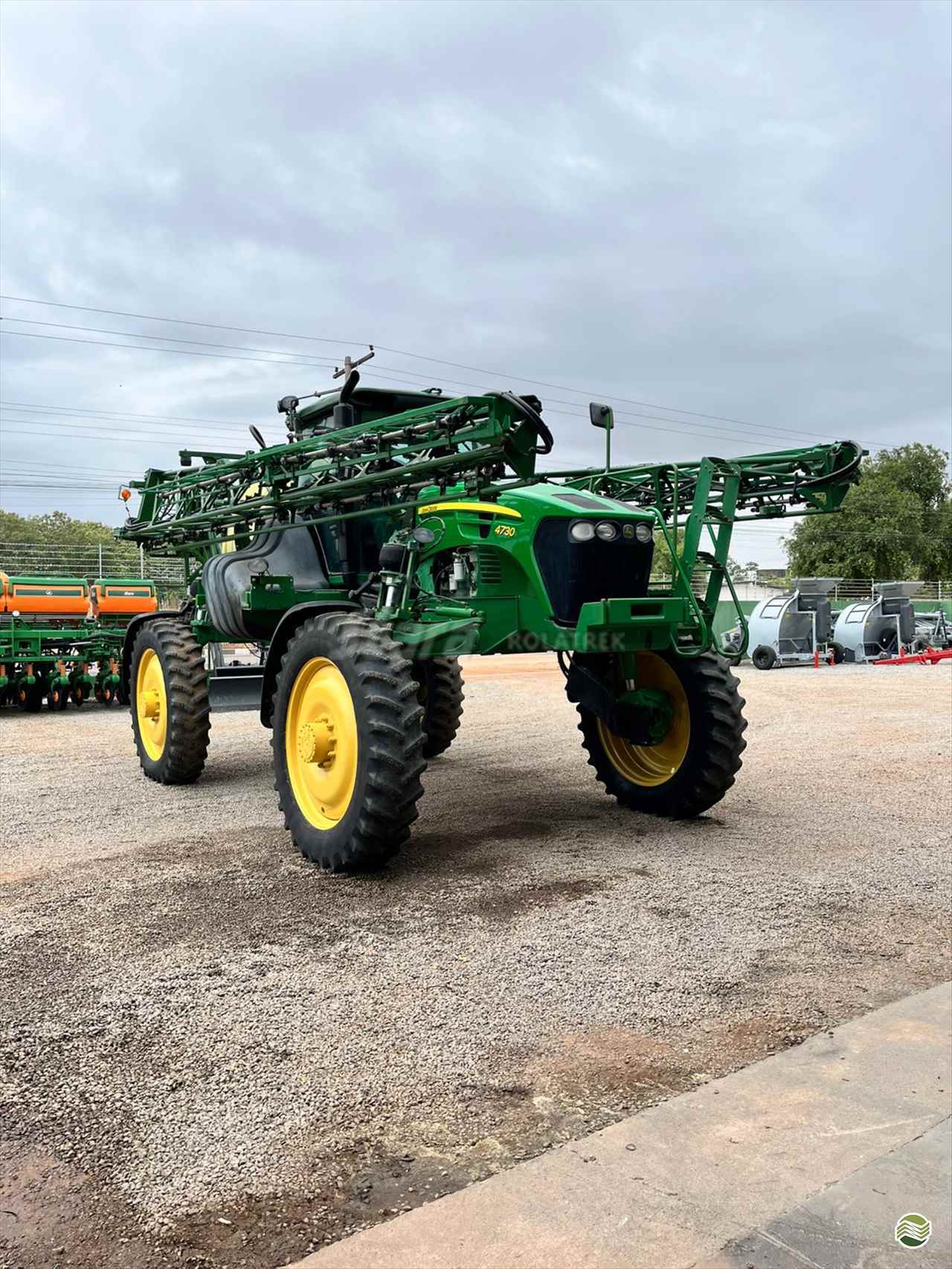 PULVERIZADOR JOHN DEERE JOHN DEERE 4730 Tração 4x4 Rolatrek Implementos Agrícolas - Stara CASTRO PARANÁ PR